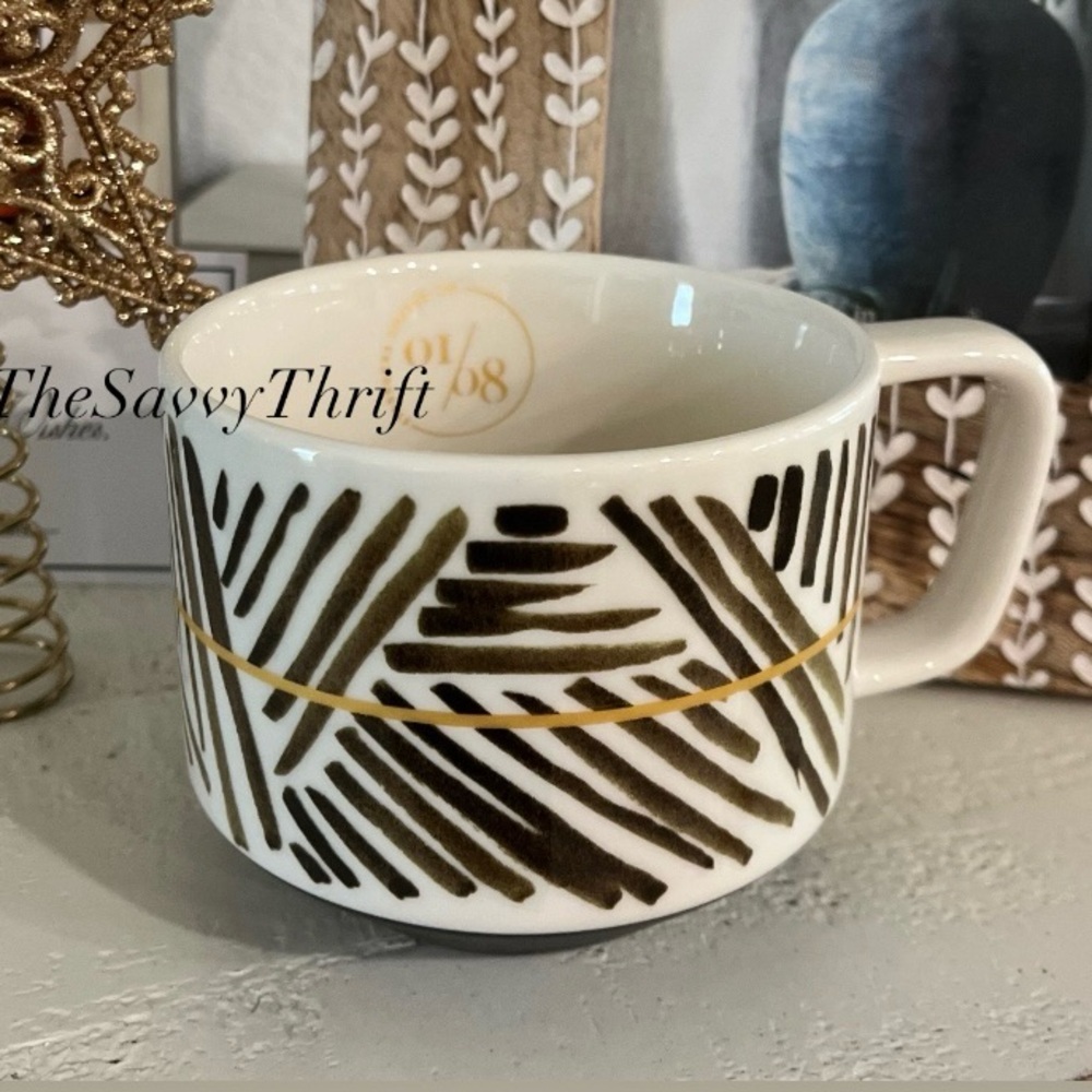✨Rare 2017 Starbucks Limited Edition 01/60 Hand-Painted Gold Arrow Mug